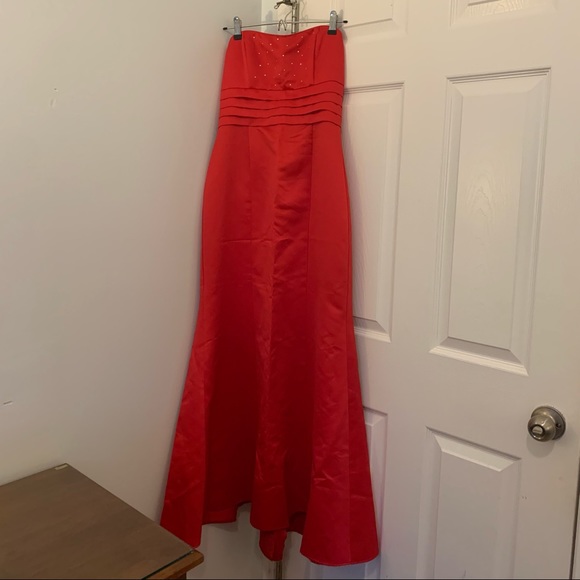 Jessica McClintock for Gunne Sax Red Strapless Mermaid Dress - Picture 1 of 12